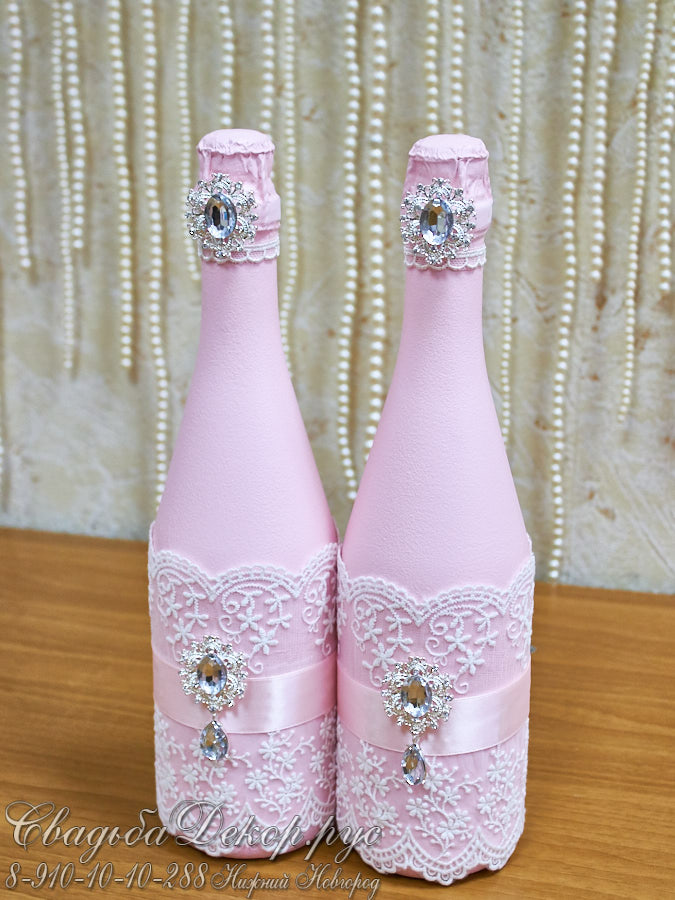 Свадебные бутылки шампанского аксессуары в розовом цвете