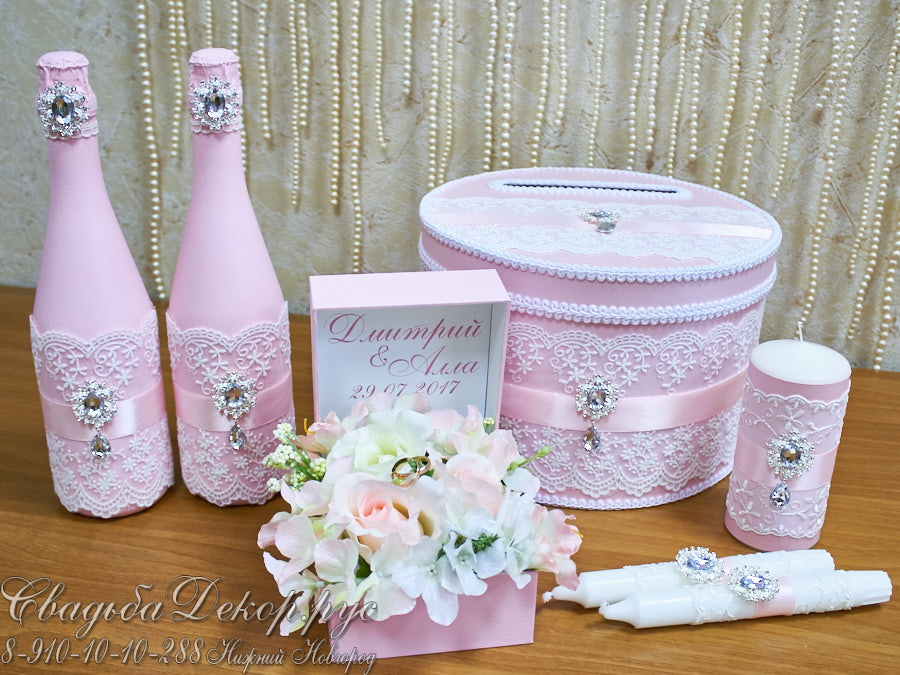 Свадебные аксессуары с цветами в розовом